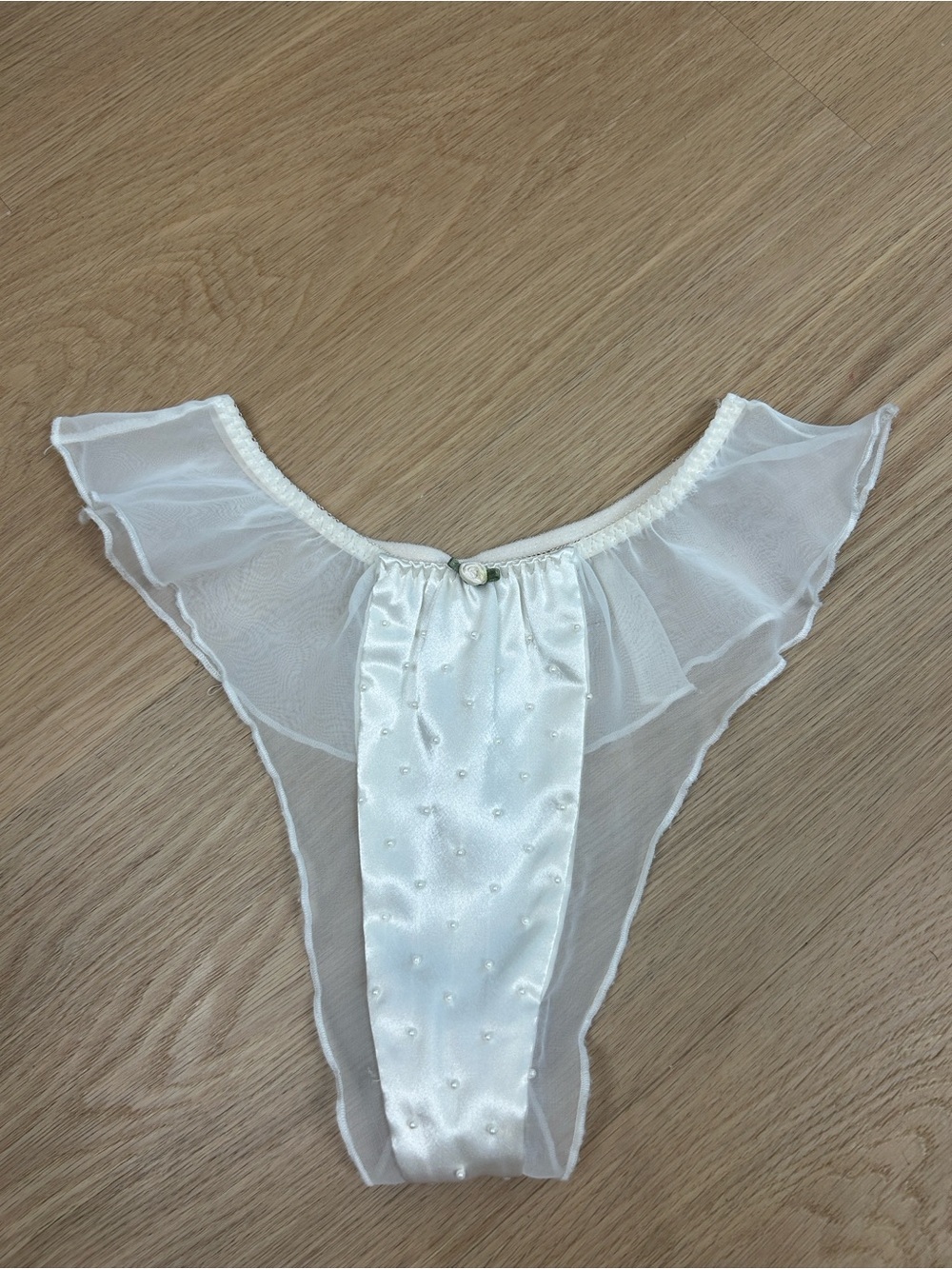 1990’s Vintage Victoria’s Secret Satin Embellishment Thong Panty M